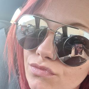 Meet your Posher, Coleadia